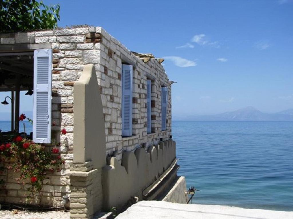 Taradella Hotel Alissos Exterior photo