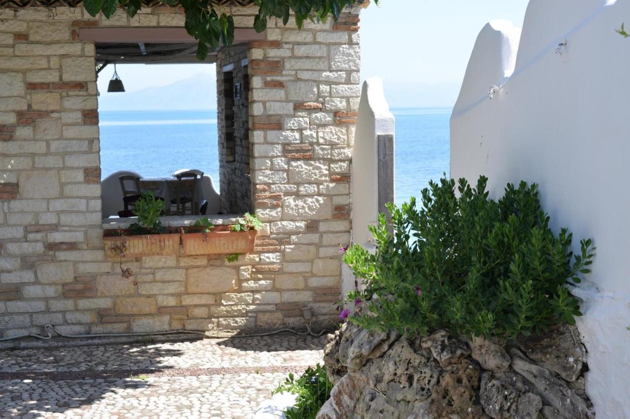 Taradella Hotel Alissos Exterior photo